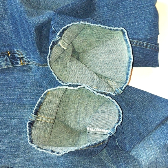 Men's Wrangler Relaxed Fit Straight Leg Jean 36x32 - Picture 8 of 8